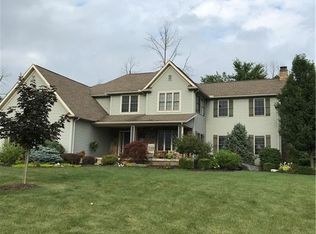 5663 View Point Dr, Medina, OH 44256