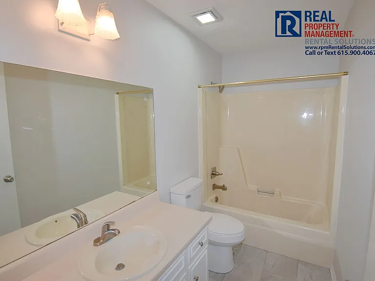 1818 Lexington Trce — Photo 16