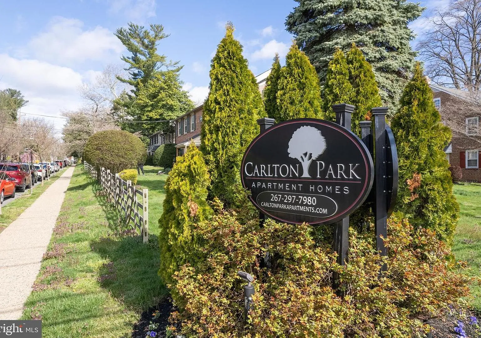Carlton Park Apartments — Photo 1
