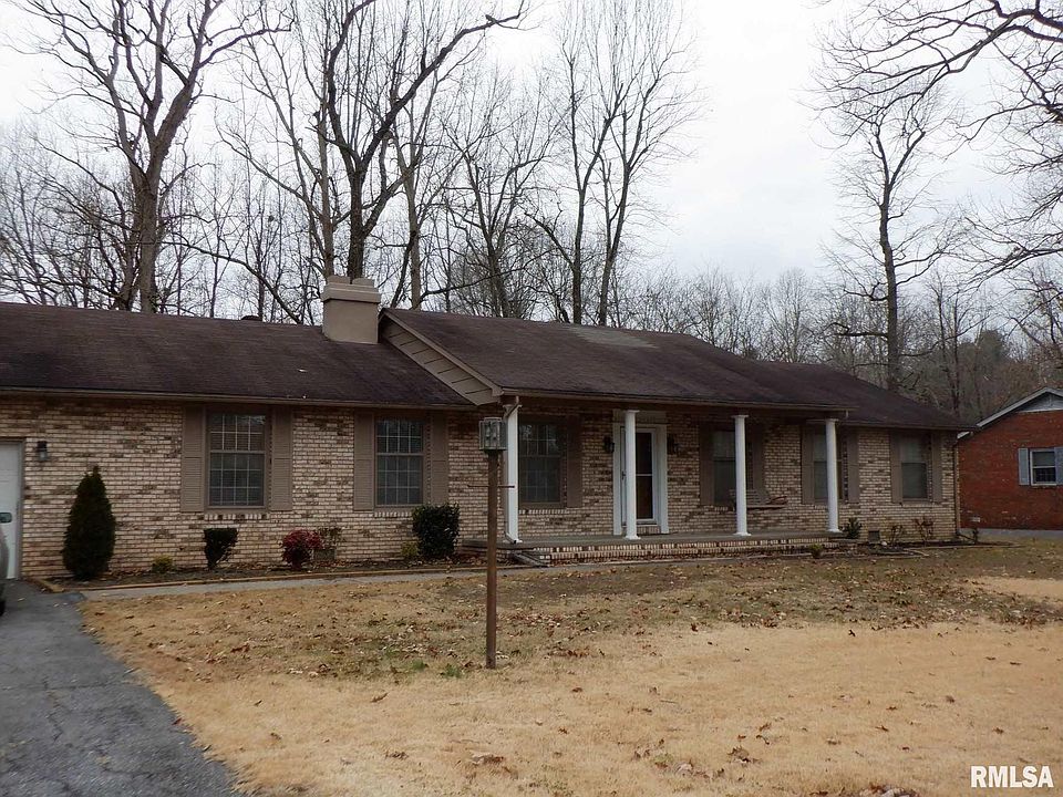 1st image of 9 White Oak Ln