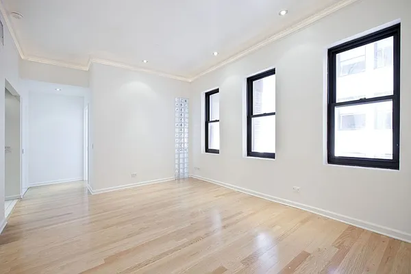 Sold by Skygroup Realty | media 14