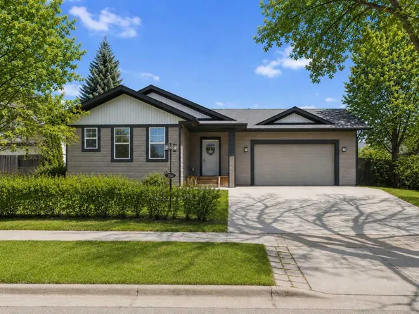 3541 W 44th Ave, Red Deer, AB T4N 3H2