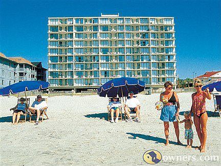 Low-Rise Oceanfront Getaway