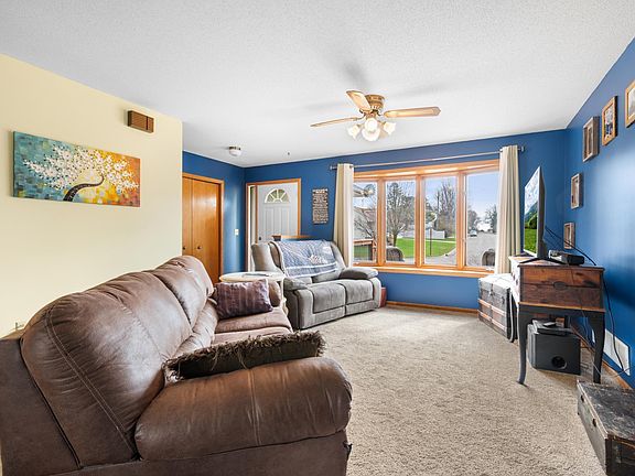 3rd image of 370 7th St SW