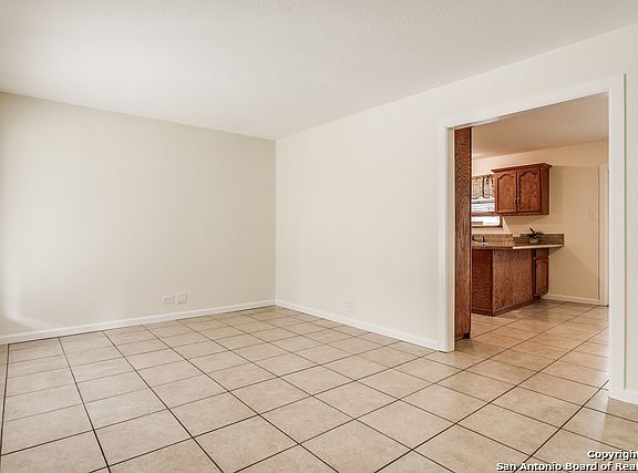4th image of 407 Dawnridge Dr