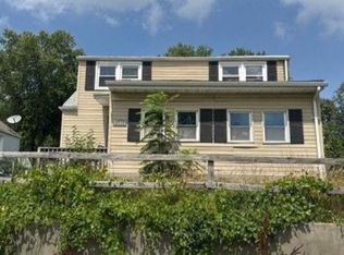 5717 Onnen Rd, Baltimore, MD 21206