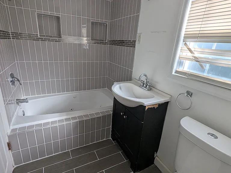 640 W Scott Ave — Photo 13