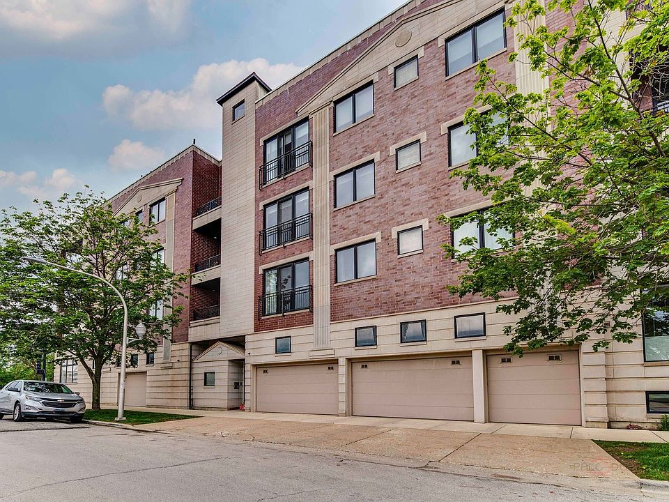 1st image of 622 N Rockwell St APT 302
