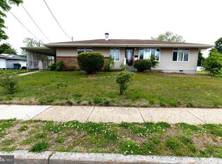 7 Lansdowne Rd, Burlington, NJ 08016