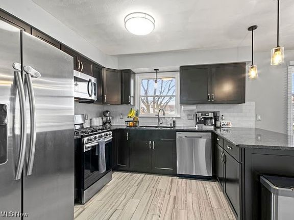 2nd image of 857 Trailwood Dr