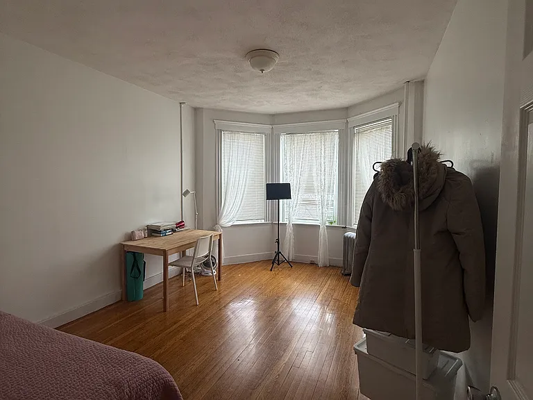 31 Queensberry St #21 — Photo 4