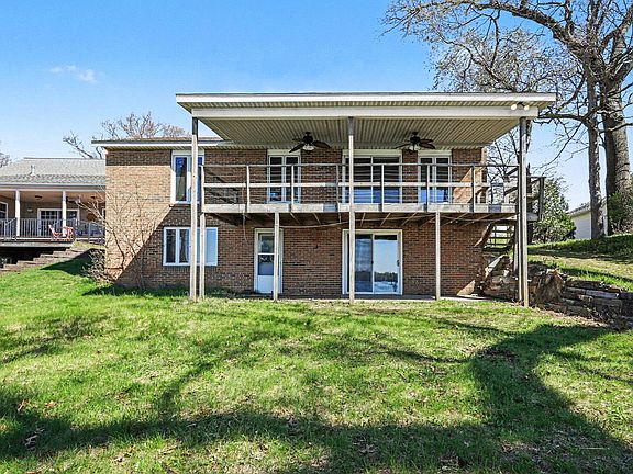2nd image of 824 Forest Dr