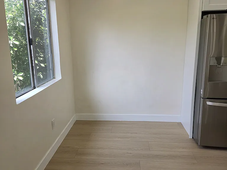 3414 W 17th St #7 — Photo 12