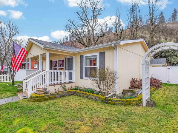 406 E Main St, Kendrick, ID 83537