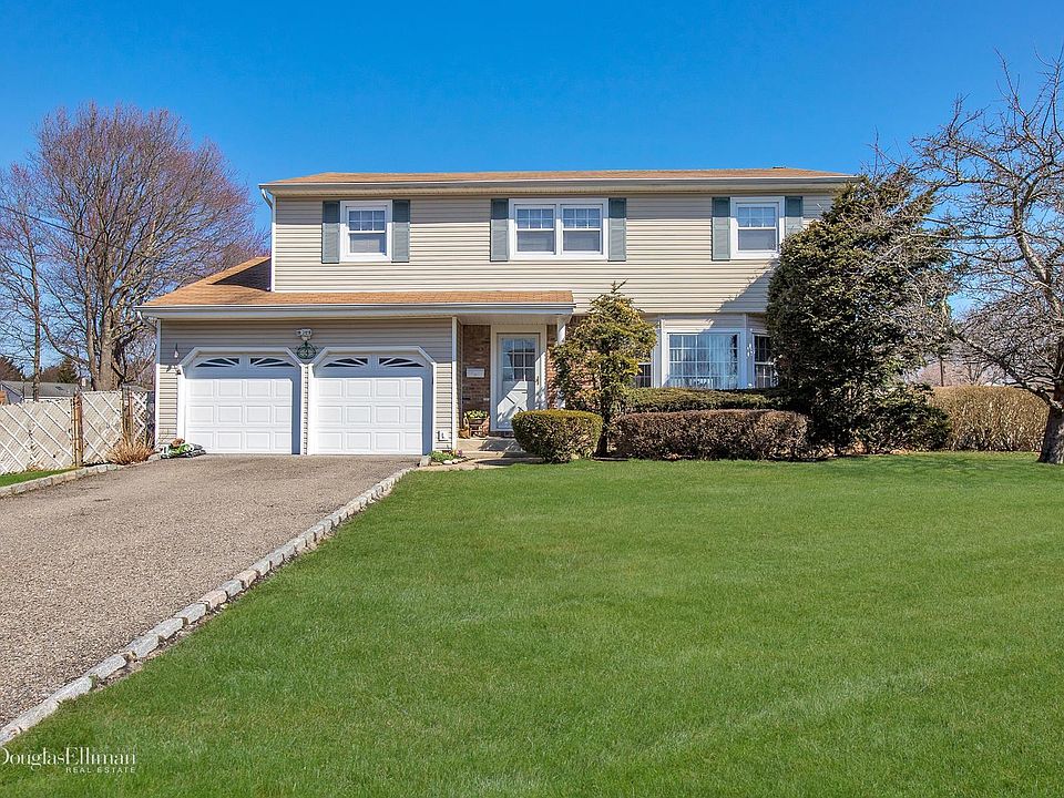 1st image of 3 Charney Ln