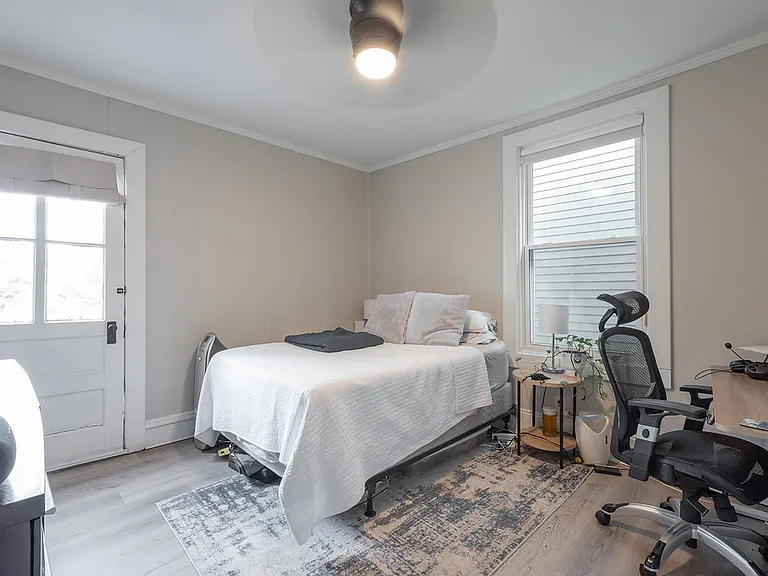 402 S Stafford Ave — Photo 17