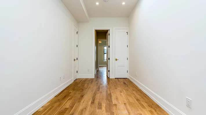 Rented by Nooklyn NYC LLC | media 25