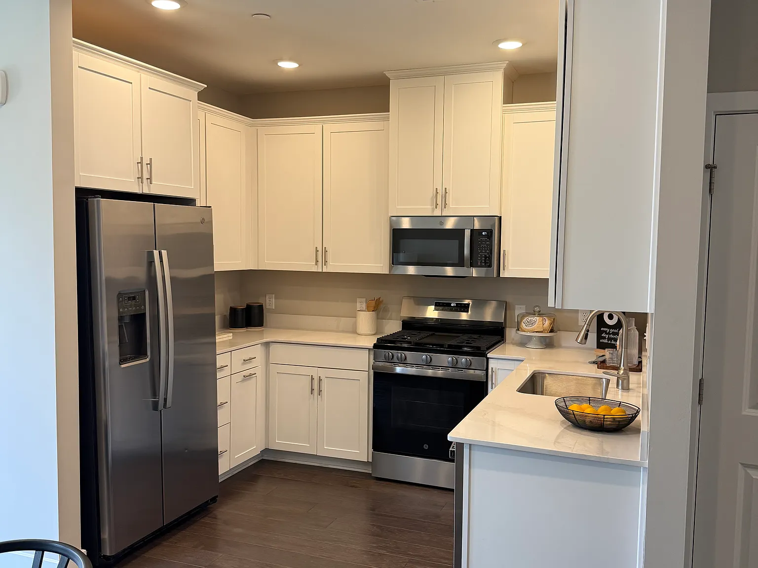 2 bed, 1305 sqft, $2,950 — Photo 4