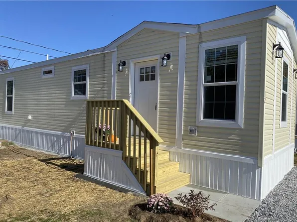12 2nd Street, Beacon Falls, CT 06403