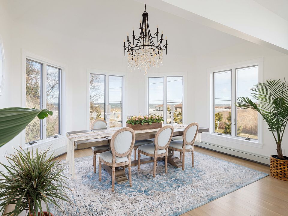 325 Pier Ave, Riverhead, NY 11901 Zillow