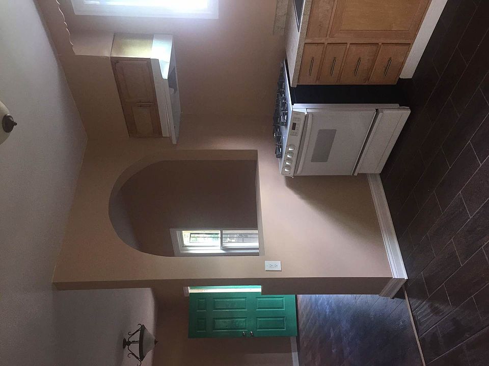 2nd image of 8330 S Buffalo Ave #1R