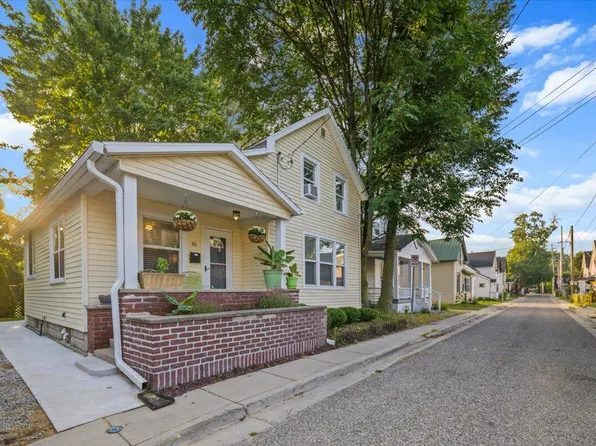 40 Vandine Pl NE, Grand Rapids, MI 49503