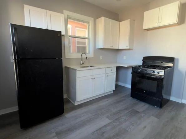 268 Dwight Street image 1 of 8