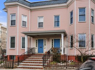 452-454 Windsor St #452-2, Cambridge, MA 02141