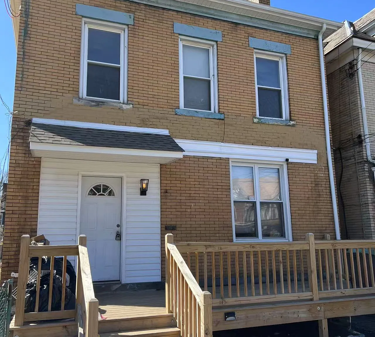 5 bed, 1955 sqft, $2,250 — Photo 1