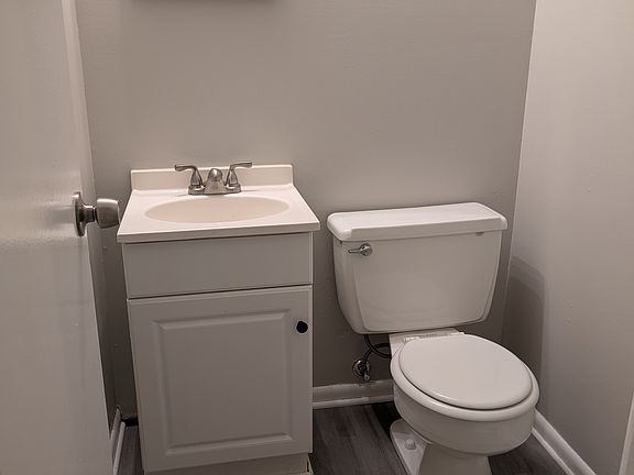 Main Floor 
Bath