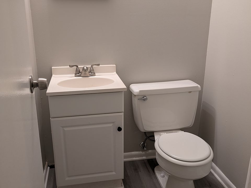 Main Floor 
Bath