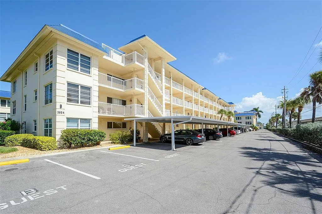2 bed, 2.0 bath, 1175 sqft, $5,000 — Photo 1