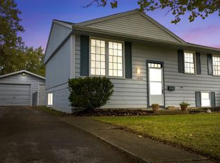 1521 Cinnamon Rd, Fort Wayne, IN 46825