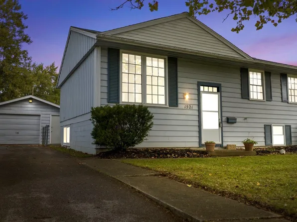 1521 Cinnamon Rd, Fort Wayne, IN 46825