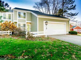 10 Pin Oak Trl, Madison, WI 53717