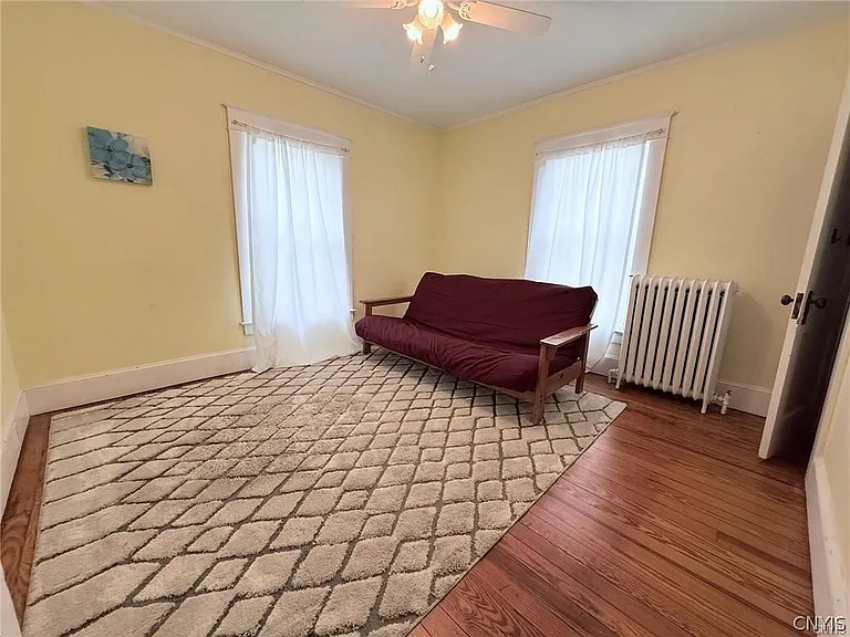 10 Jewett Ave — Photo 18
