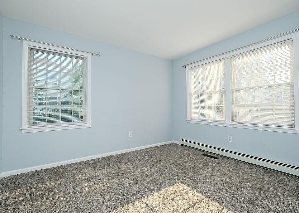 1st image of 20 Lefurgy Ave #1