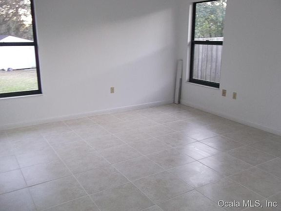 3rd image of 543 Silver Course Cir