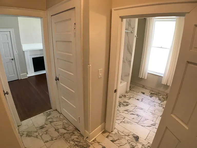 955 Myrtle St NE — Photo 17