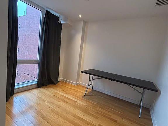 3rd image of 4223 Parsons Boulevard #5D