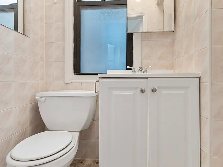 61 E 3rd St #16 — Photo 6