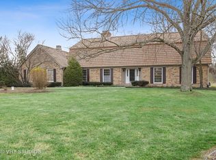 25981 Oak Hills Rd, Lake Barrington, IL 60010