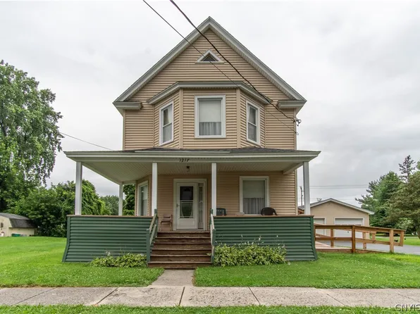 1217 Gill St, Watertown, NY 13601