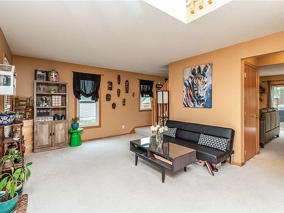 3rd image of 1049 63rd St