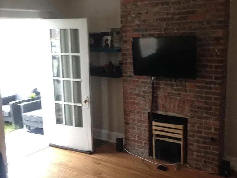 1135 N Euclid Ave — Photo 9