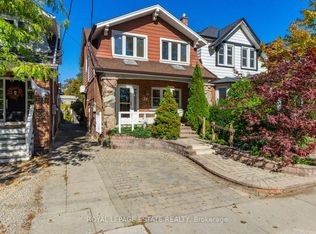 34 Bracken Ave, Toronto, ON M4E 1N5