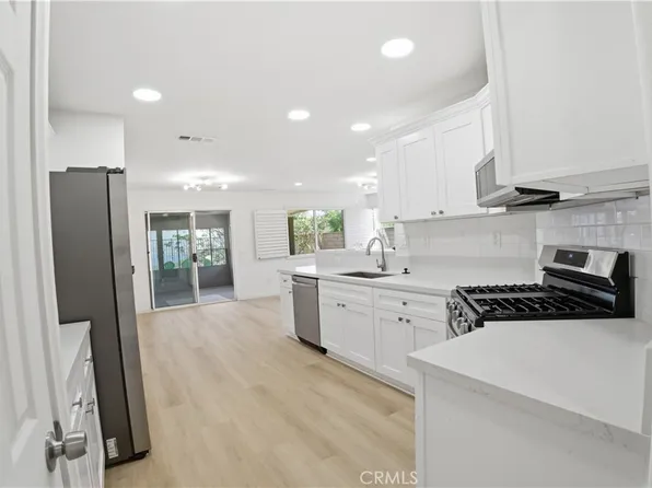 29454 Falling Leaf Dr, Lake Elsinore, CA 92530