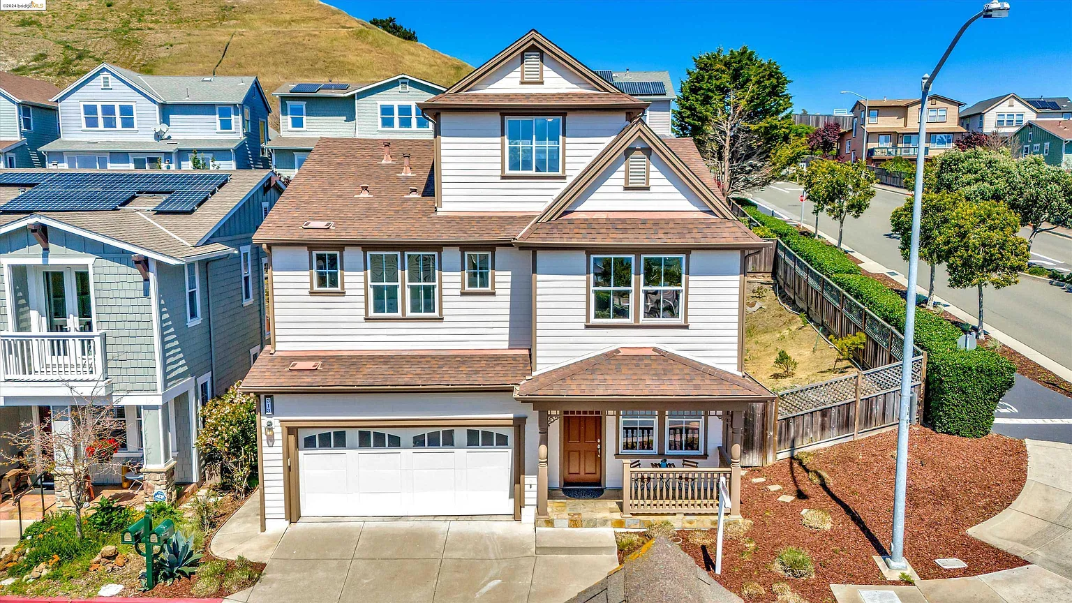 313 Seacliff Way photo 1