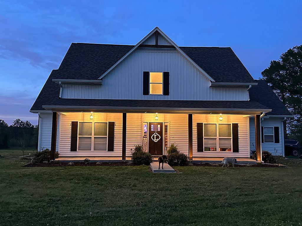 2900 Arthur Dr NW - Property Image