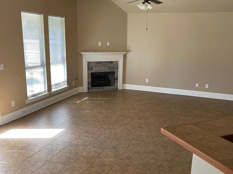 21066 Brighton Cove Dr — Photo 4